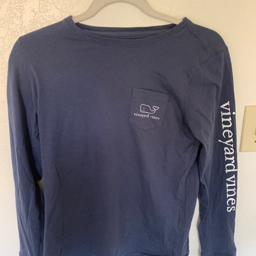 Vineyard vines long sleeve navy blue shirt. Size XXS